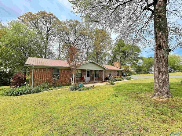 14 County Road 386, Albertville, AL 35951
