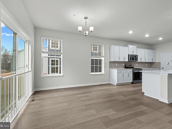 6th image of this home