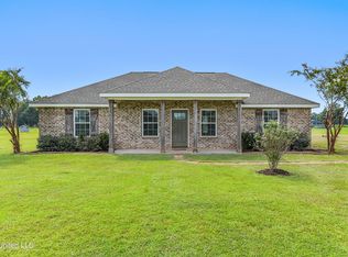 114 Crepe Myrtle Ln, Lucedale, MS 39452