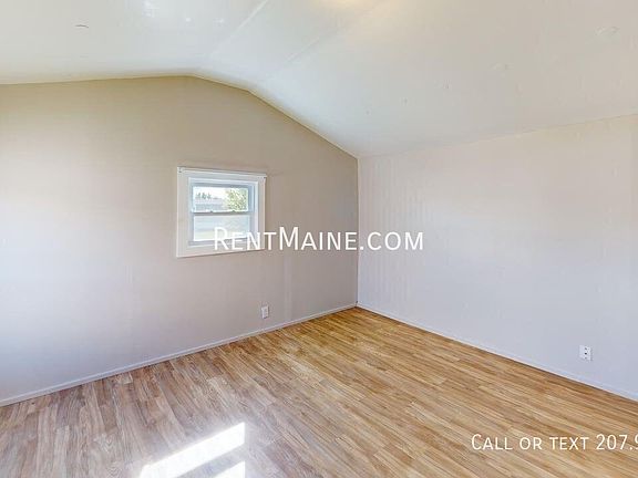 4th image of 108 D St