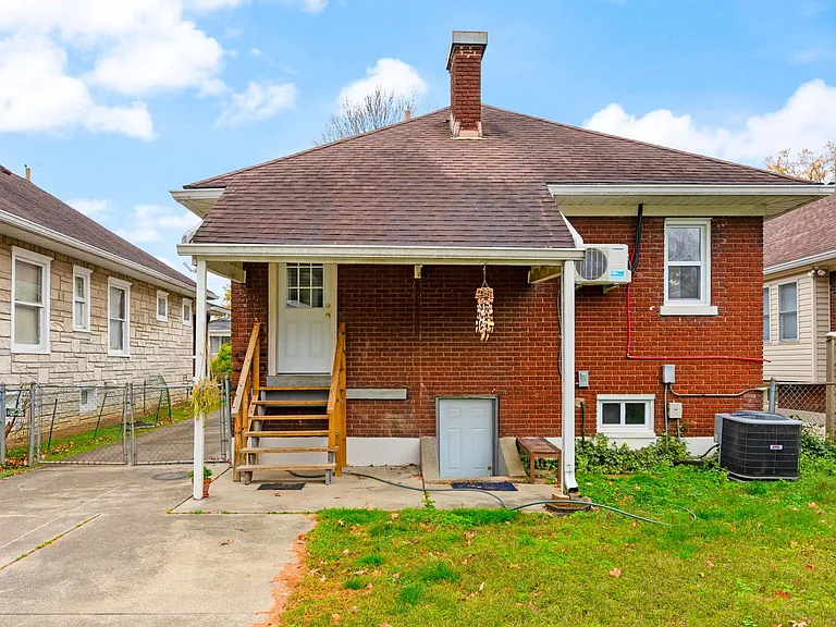 1309 Lydia St — Photo 6