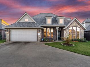 4 NE Dawn Hills Dr, Bentonville, AR 72712