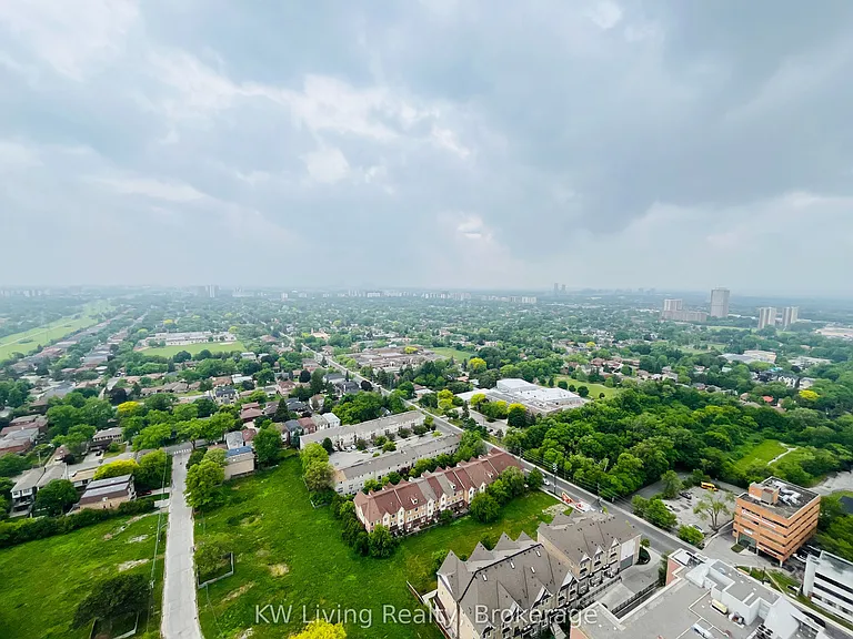 5858 Yonge St #LPH01 — Photo 9