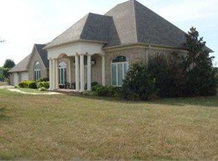322 Lee Ann Dr, Jamestown, KY 42629