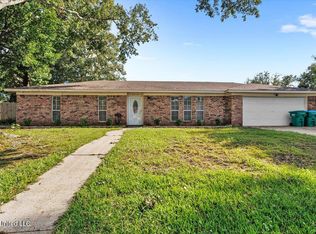 2315 Robert Dr, Gulfport, MS 39503