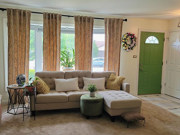 5th image of 40 Heather Ct