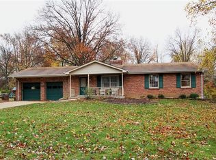 1020 Rose Hill Ln, Ballwin, MO 63021