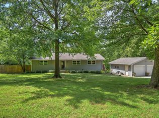 2440 S Taylor Rd, Decatur, IL 62521