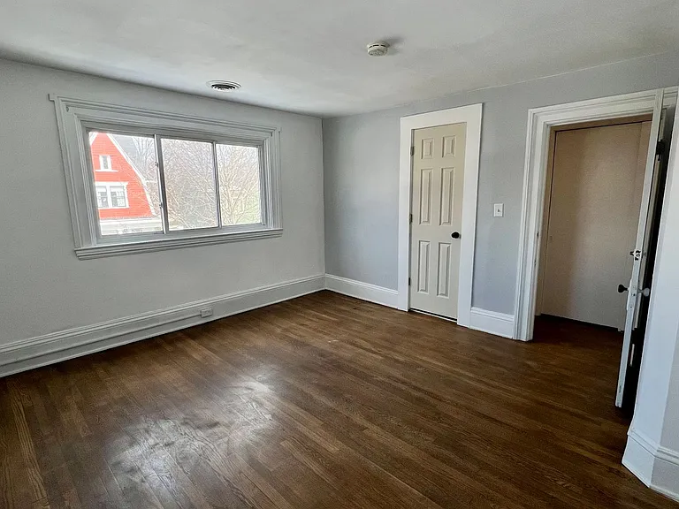 616-618 Kellogg SE — Photo 14