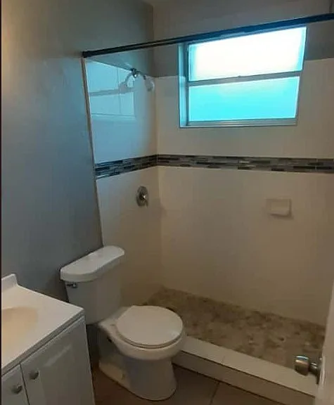 1824 W 14th St #3 — Photo 5