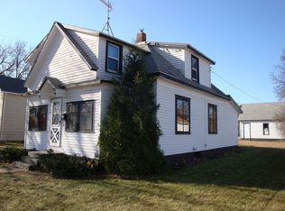 216 Monroe St SE, Hutchinson, MN 55350