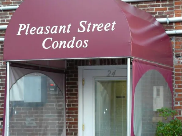 24 Pleasant St APT 3, Bangor, ME 04401