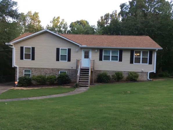 125 Cahaba Forest Dr, Trussville, AL 35173