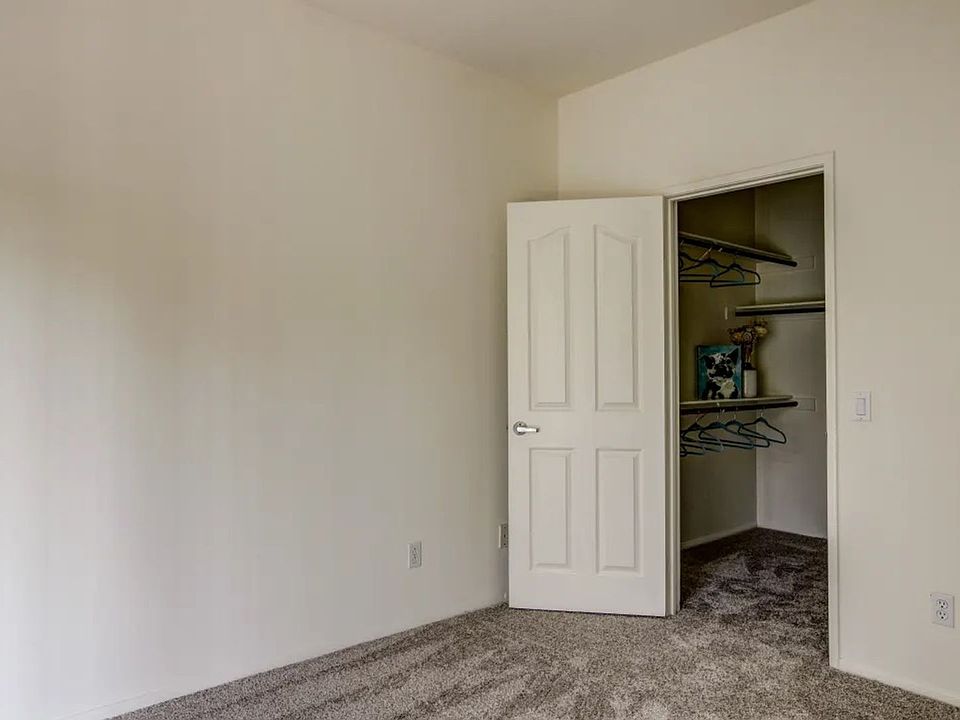 Via Ventura Apartments - 930 Pacific Strand Pl Ventura CA | Zillow