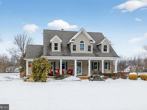 712 Broad St, Perkasie, PA 18944