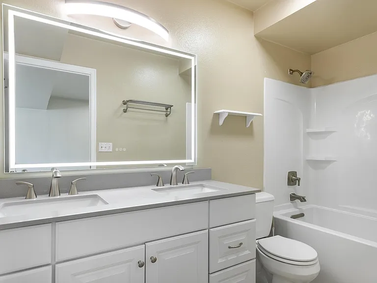 623 Harvest Rd — Photo 3