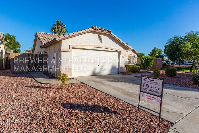 1st image of 2605 N 105th Dr