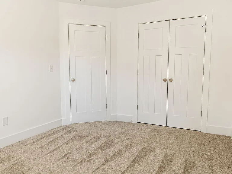 516 Nova Ln — Photo 17