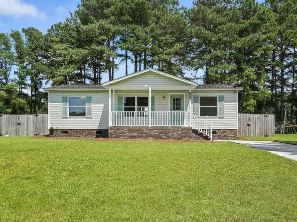 2803 Kilkenny Dr, Raeford, NC 28376