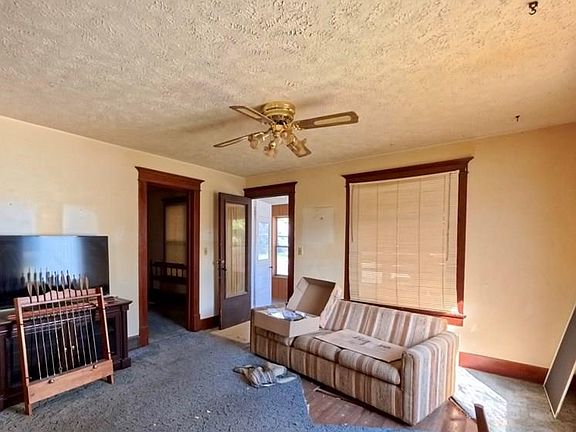 4th image of 550 Pawnee Ave