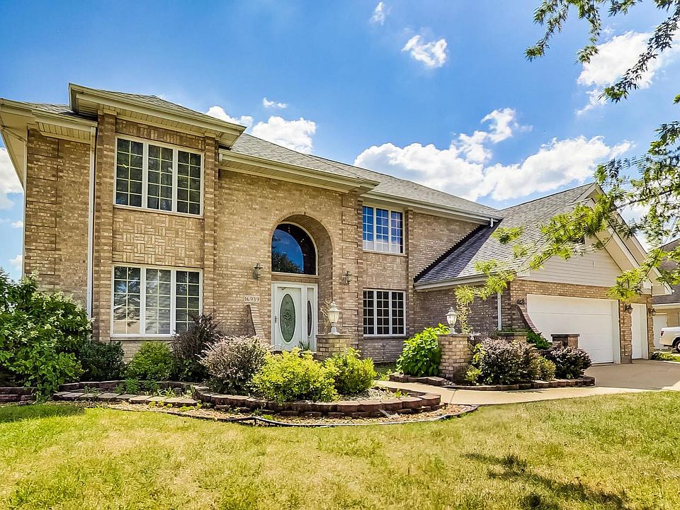 1st image of 16939 S Meadowcrest Dr