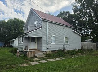210 Forest St, Elma, IA 50628