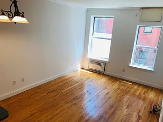 Rented by Roberto Guilbet, LREB