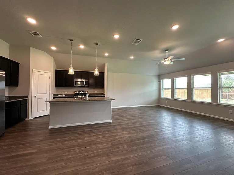 1416 Avalon Ct — Photo 28