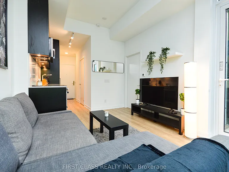 135 Liberty St — Photo 9