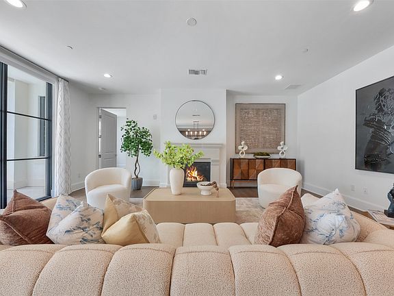 3rd image of 5270 Town And Country Blvd APT 124