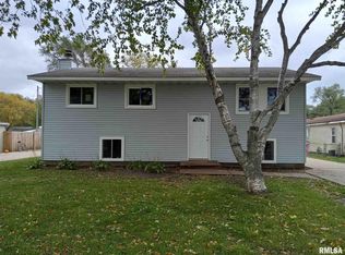 508 6th St, Colona, IL 61241