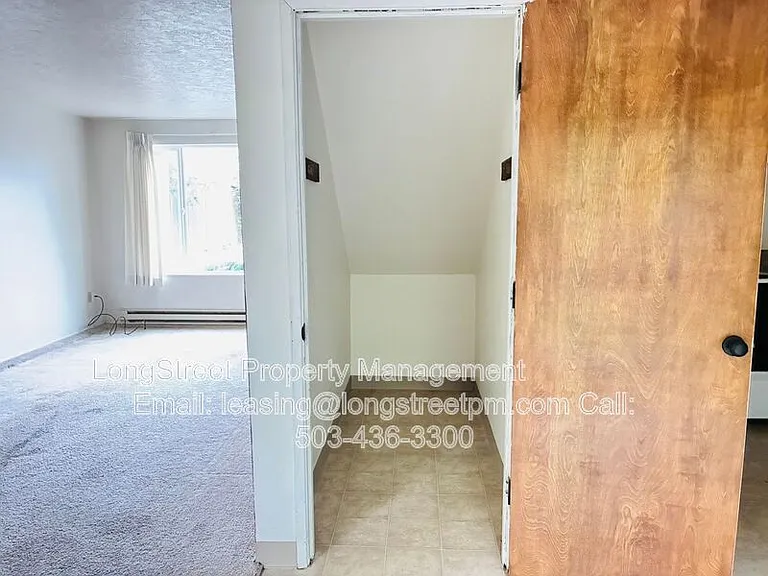 933A NW Sequoia Ave — Photo 23
