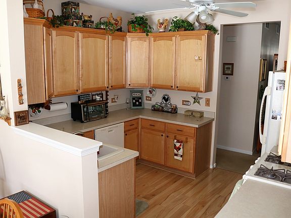 5th image of 1533 Reserve Ln