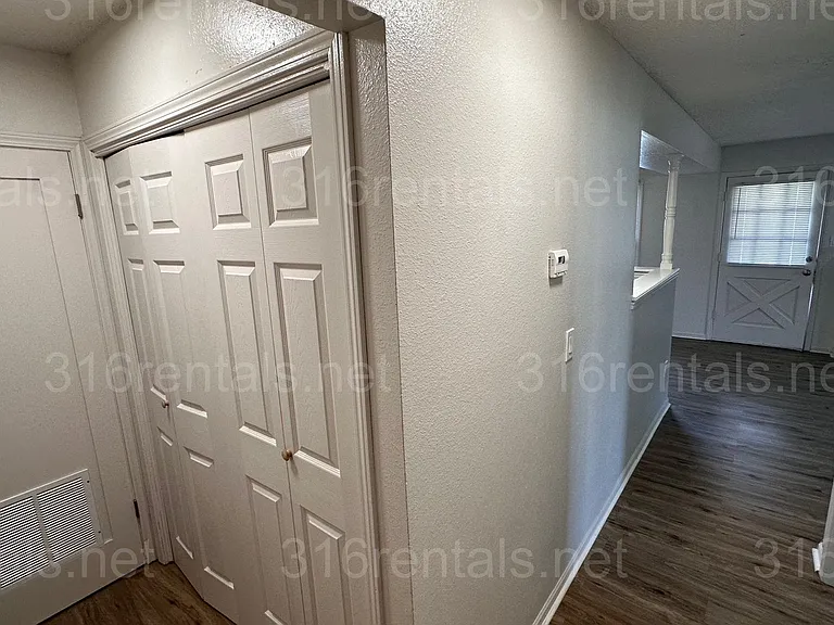 869 N Nims #5 — Photo 10