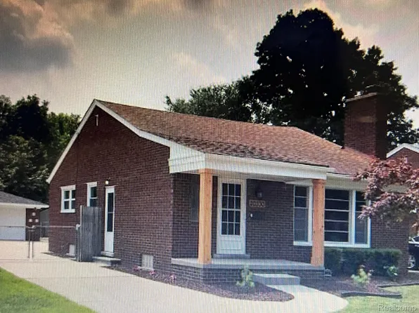 20330 Damman St, Harper Woods, MI 48225
