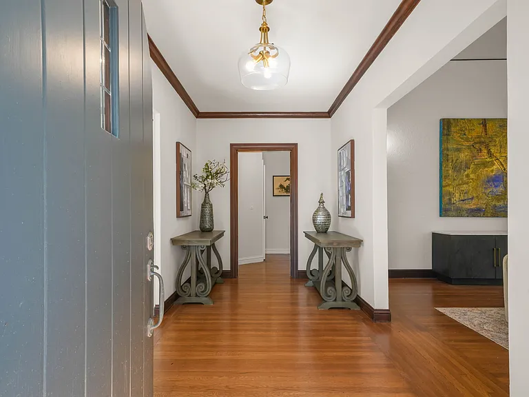 554 Edgewood Rd — Photo 7