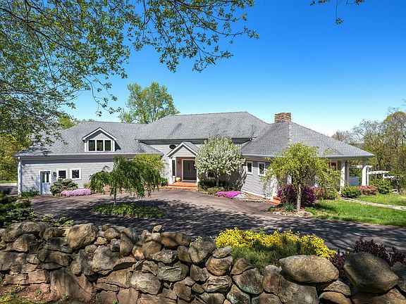 17 Stanford Hill Road