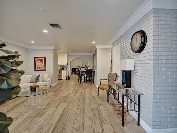4th image of 1650 NW 27th Avenue #1650