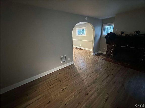 3rd image of 118 Champlin Dr