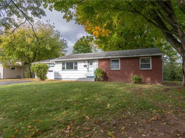 55 Mariposa Dr, Rochester, NY 14624