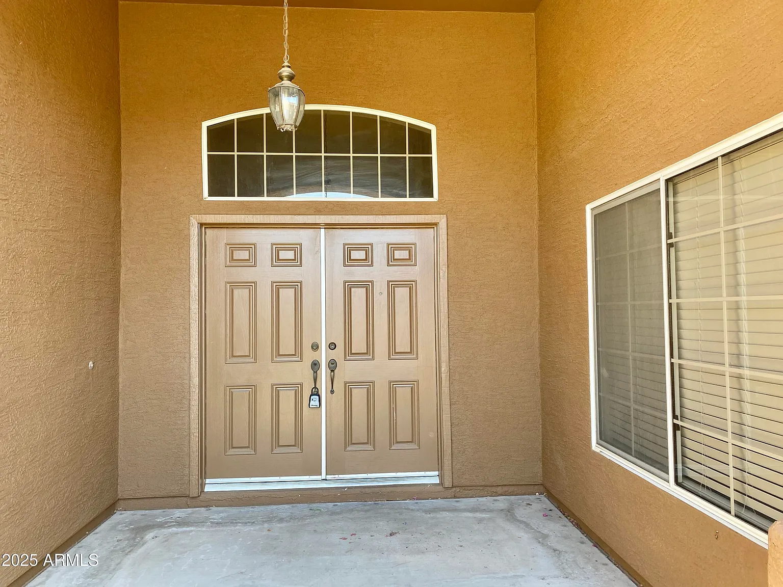 3 bed, 2.0 bath, 1655 sqft, $2,795 — Photo 2