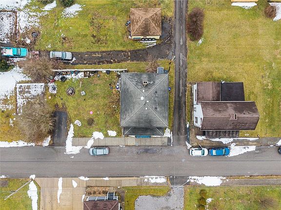 4th image of 106 E Clayton St
