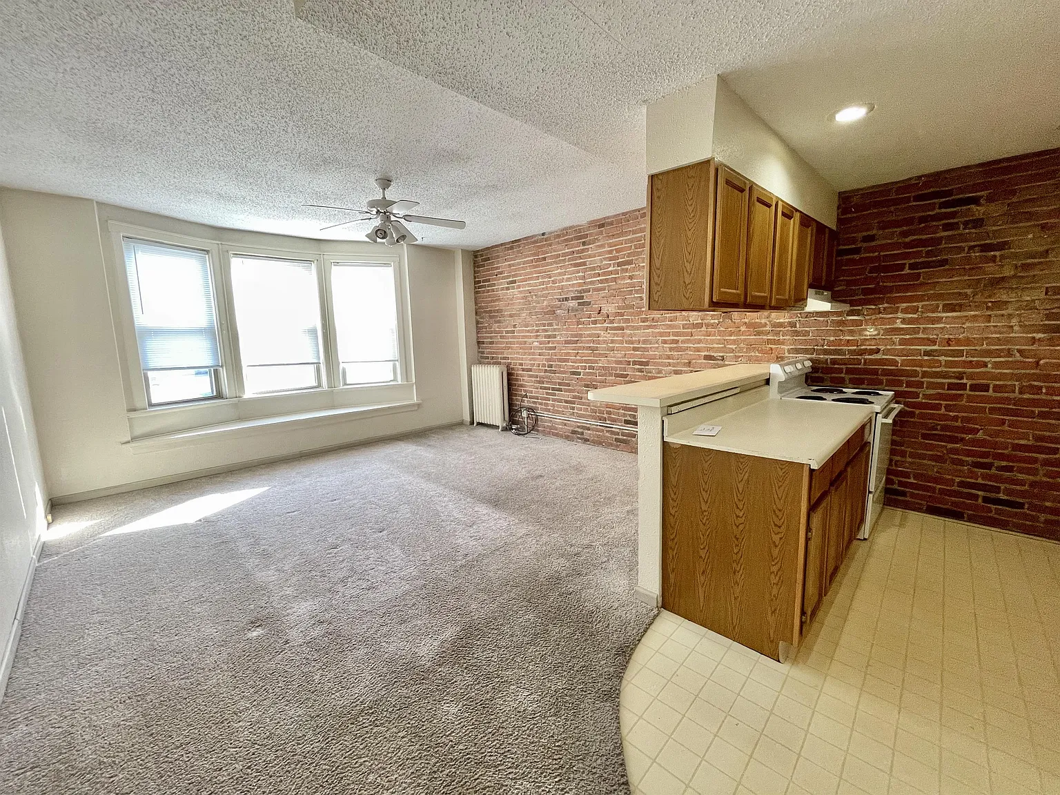 1 bed, 725 sqft, $745 — Photo 1