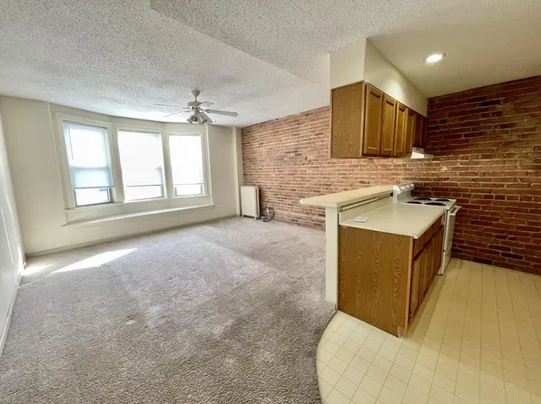 1417 6th Ave #4, Moline, IL 61265