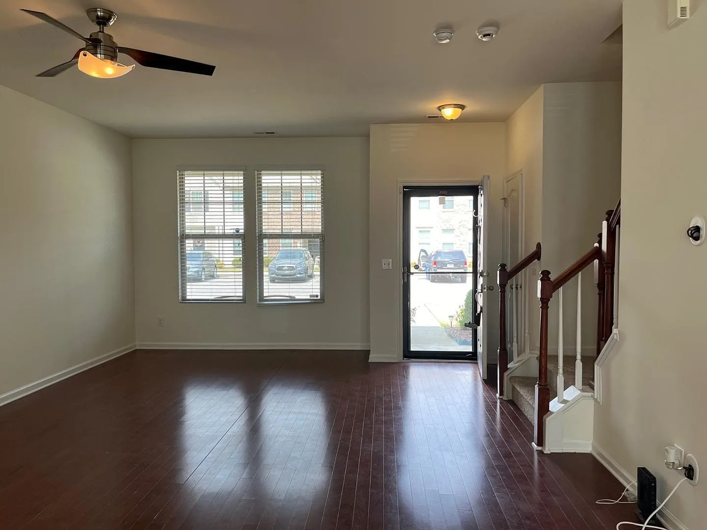 2 bed, 2.5 bath, 1451 sqft, $1,650 — Photo 3