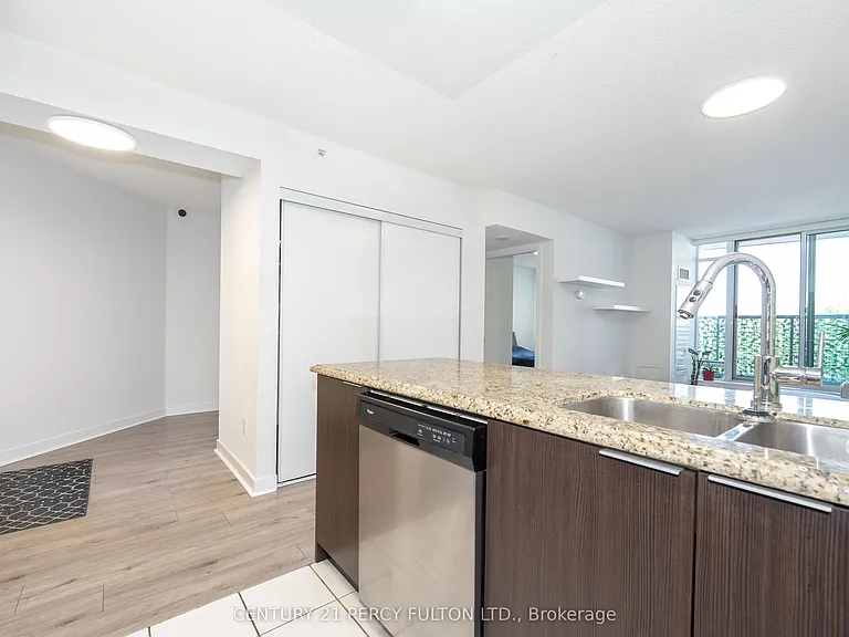 5740 Yonge St #205 — Photo 21