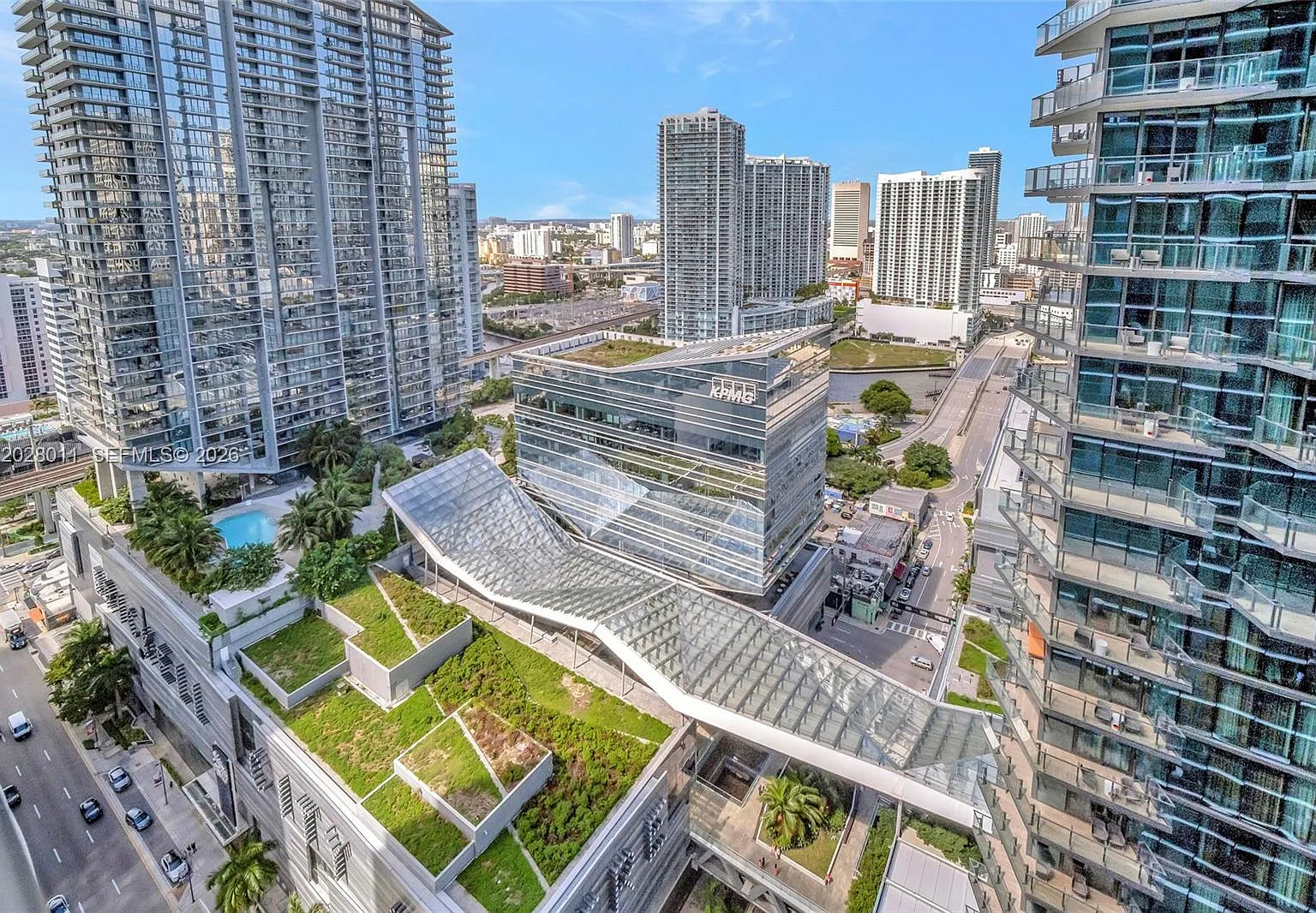 801 Sma Residences Condo — Photo 1