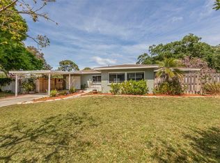 5220 13th Avenue Dr W, Bradenton, FL 34209