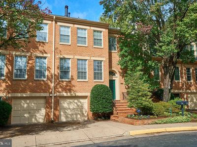 1445 McLean Mews Ct, Mc Lean, VA, 22101