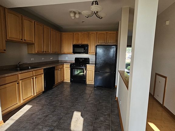 4th image of 2017 Limestone Ln